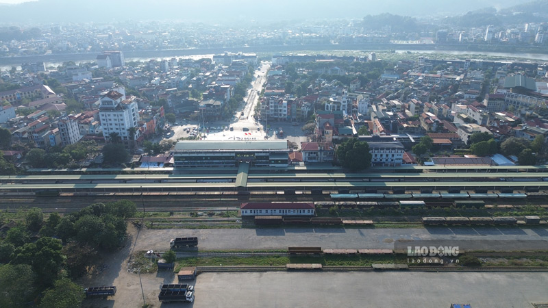 Phường Lào Cai đang rà soát các nguồn thu, tập trung vào những khoản còn thấp so với kế hoạch. Ảnh: Đinh Đại