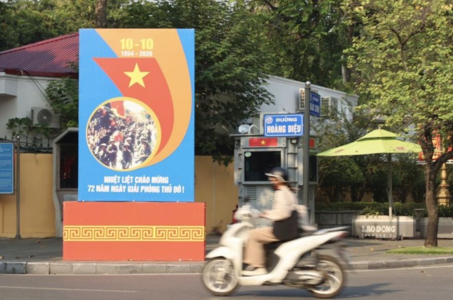 Hà Nội trang hoàng rực rỡ mừng 72 năm Ngày Giải phóng Thủ đô