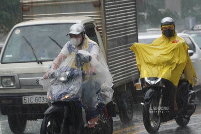 Dự báo khu vực mưa dông hôm nay, có nơi mưa rất to trên 100mm