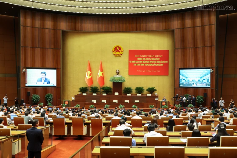 Phấn đấu tăng trưởng GDP từ 10% trở lên trong năm 2027, tạo đà bứt phá cho giai đoạn phát triển mới Phấn đấu tăng trưởng GDP từ 10% trở lên trong năm 2027, tạo đà bứt phá cho giai đoạn phát triển mới
