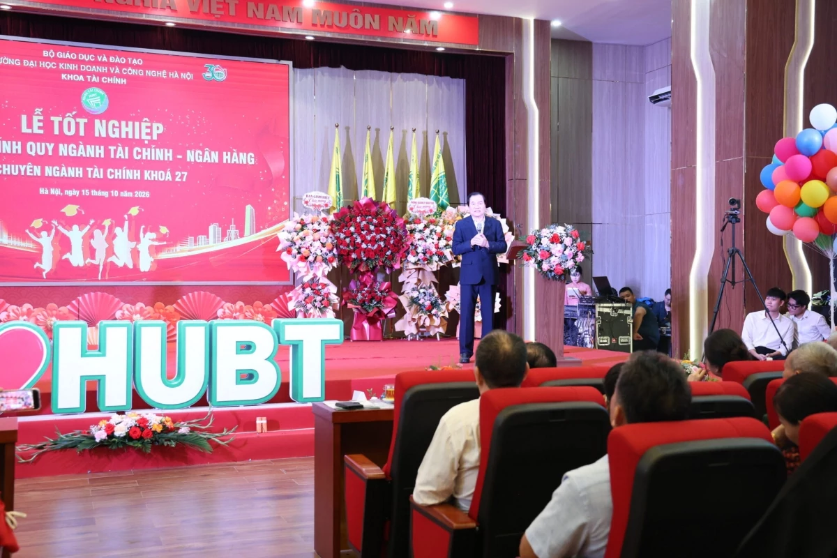 HUBT: 209 tân cử nhân ngành Tài chính - Ngân hàng, chuyên ngành Tài chính, chính thức tốt nghiệp HUBT: 209 tân cử nhân ngành Tài chính - Ngân hàng, chuyên ngành Tài chính, chính thức tốt nghiệp