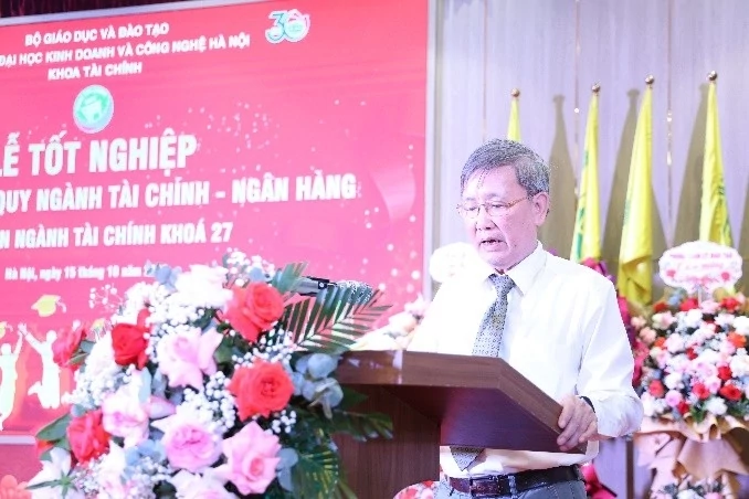 HUBT: 209 tân cử nhân ngành Tài chính - Ngân hàng, chuyên ngành Tài chính, chính thức tốt nghiệp HUBT: 209 tân cử nhân ngành Tài chính - Ngân hàng, chuyên ngành Tài chính, chính thức tốt nghiệp