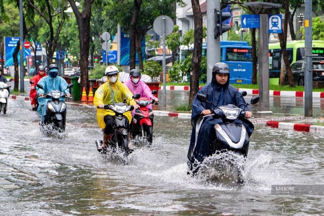 Dự báo khu vực mưa dông hôm nay, có nơi mưa to trên 70mm