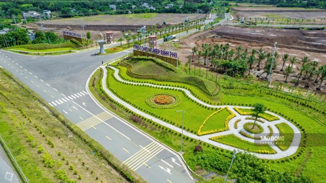 Khu công nghiệp về làng, người lao động Phú Thọ thêm cơ hội làm gần nhà