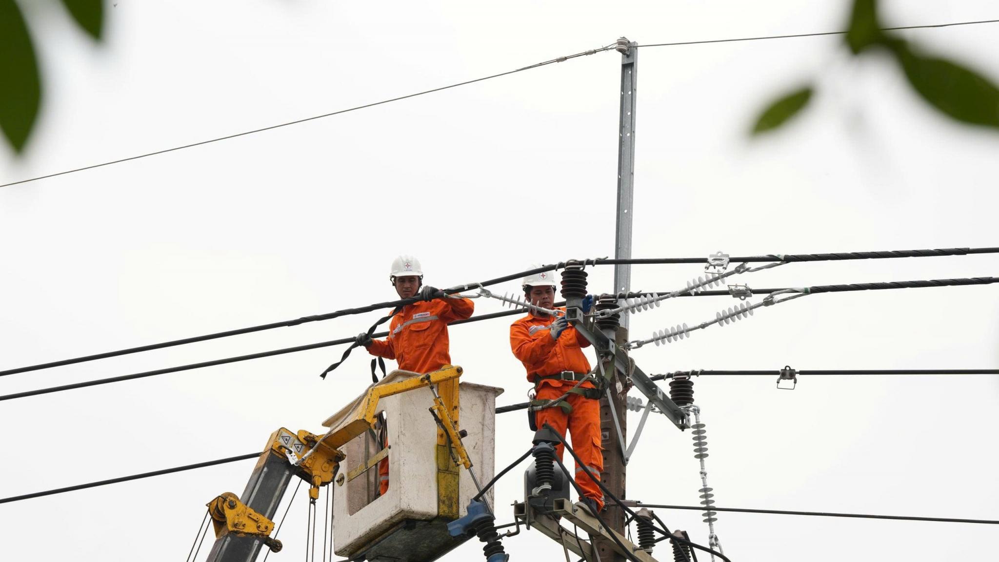 Triển khai ngay các giải pháp bảo đảm cung ứng đủ điện giai đoạn 2027 - 2030