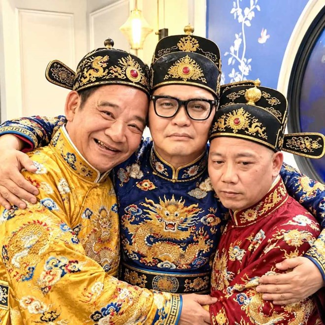 Đạo diễn Bình Trọng nói về cát-xê của NSND Trung Hiếu, màn hợp tác với NSND Quốc Khánh
