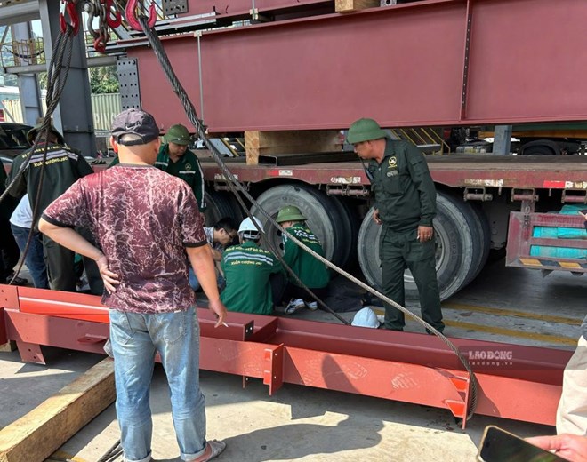 Một lao động tử vong khi sang tải hàng hóa tại Lạng Sơn